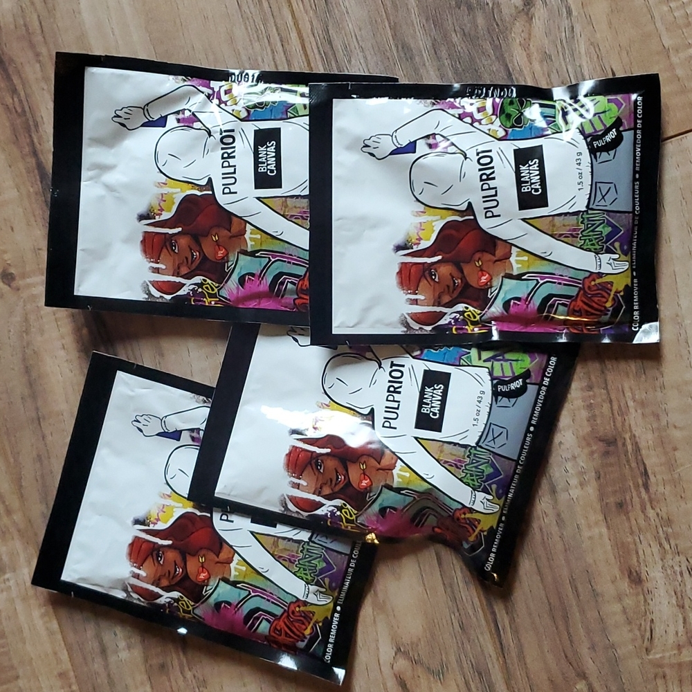 4 Packs of pulp riot decolorizer